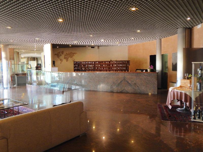 Hotel & Residence Castelli Монтеккьо-Маджоре Экстерьер фото