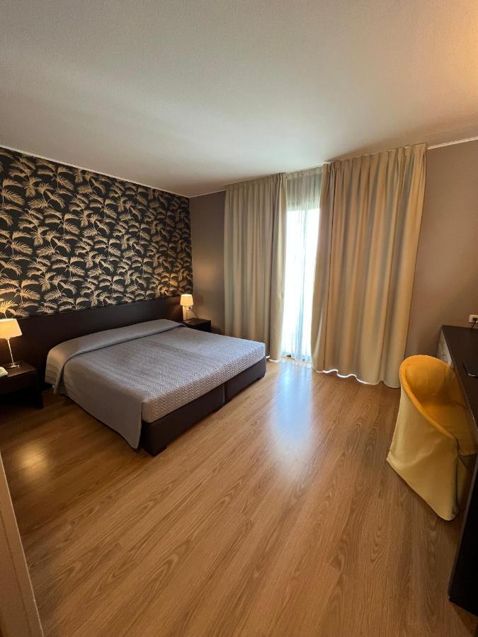 Hotel & Residence Castelli Монтеккьо-Маджоре Экстерьер фото
