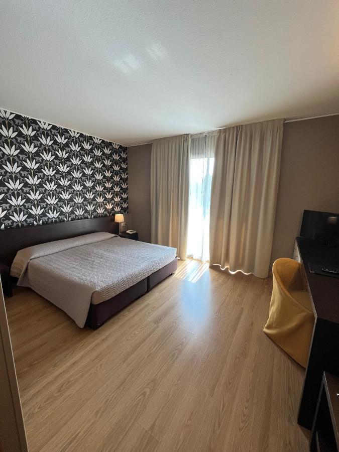 Hotel & Residence Castelli Монтеккьо-Маджоре Экстерьер фото